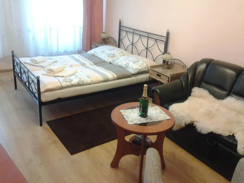 U Tri Jehnatek Apartment Karlovy Vary 0*,  Czech Republic